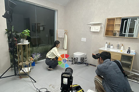 為了拍高端衛(wèi)浴新品  我們改造了全新的衛(wèi)浴空間